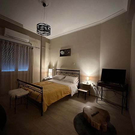 アテネΖεστή Φωλίτσα Στο Κέντρο.アパートメント エクステリア 写真